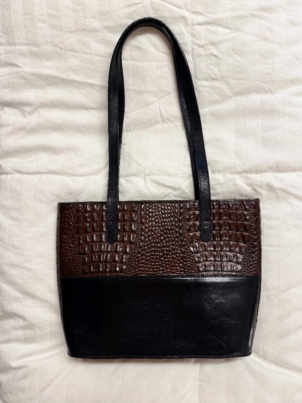 Vintage Brahmin Tuscan Black Leather Pecan Croc Embossed Shoulder Bag